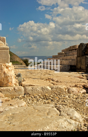 Scalini che portano quello che una volta era un grande agorà di scavo archeologico sito a scommessa che ha un Foto Stock