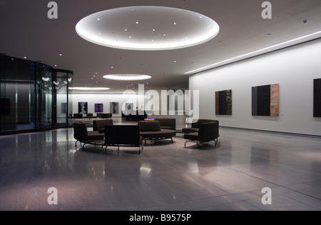 La lobby di 60 Threadneedle Street office. L'edificio stabilisce completato e vuoto in attesa è il primo tennant. Foto Stock