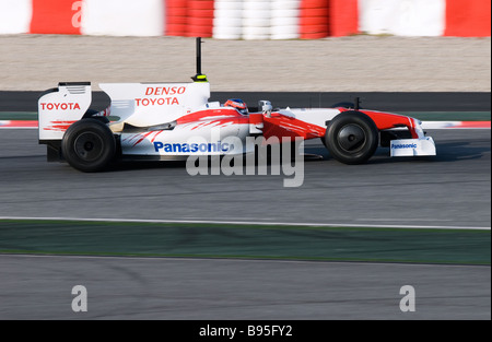 Timo Glock GER Toyota TF109 racecar durante la Formula 1 sessioni di collaudo vicino a Barcellona nel marzo 2009. Foto Stock