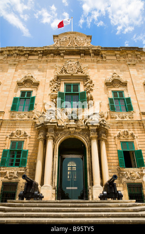 MALTA Valletta Auberge de Castille casa dei cavalieri di langue di Castiglia e Leon e Portogallo ora ufficio del Primo Ministro Foto Stock