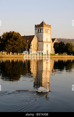 Bisham Chiesa di Tutti i Santi, Bisham sulle rive del fiume Tamigi in Berkshire.La Gran Bretagna Foto Stock