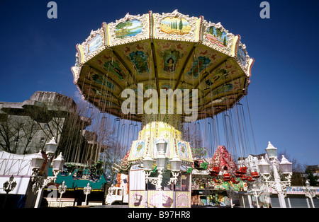 Marzo 17, 2009 - Kid's giostra a Hamburger Dom (luna park) su Heiligengeistfeld nella città tedesca di Amburgo. Foto Stock