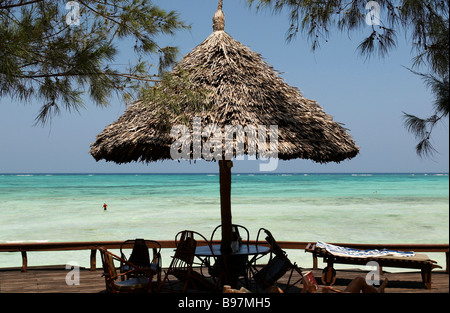 Vista dall'hotel di lusso sull'isola di Zanzibar Foto Stock