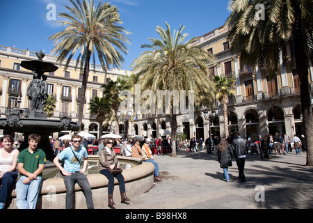 Mercato di antiquariato in Placa Reial di Barcellona Foto Stock