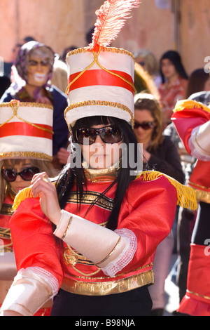 Majorettes Valletta il carnevale a Malta Foto Stock