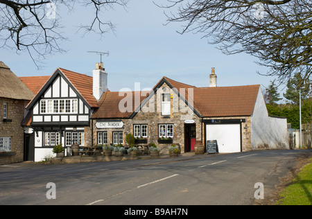 Il confine Hotel, Kirk Yetholm, Roxburghshire, Scotland, Regno Unito... il punto di arrivo del Pennine Way a piedi Foto Stock