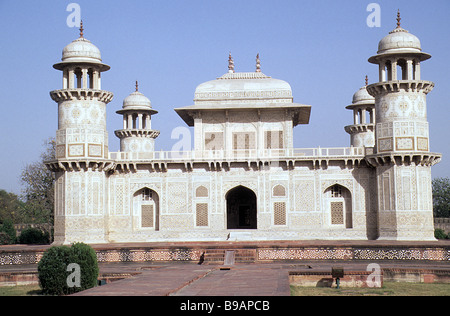 Tomba di Mirza Ghiyas ud-din a Agra, India. Foto Stock