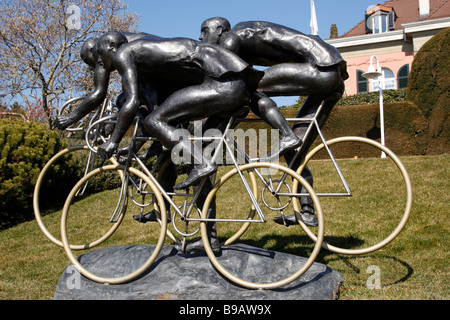 La scultura chiamato olympia da gabor mihaly entro il parco olympique ouchy a sud della città di losanna svizzera Foto Stock