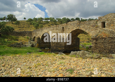 A Aliseda römische Brücke a Aliseda ponte romano 03 Foto Stock