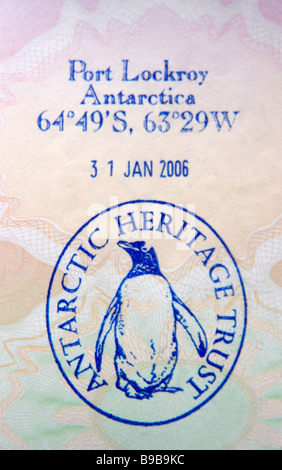 Antartico rare timbro apposto sul passaporto per lo sbarco la storica base britannica e solo ufficio postale a Port Lockroy,Wiencke,sull'Antartide Foto Stock