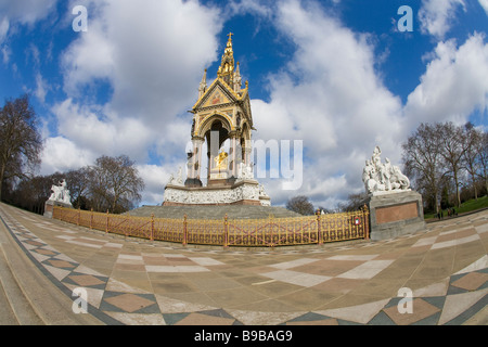 Prince Albert Memorial Kensington Gardens Hyde Park Londra Inghilterra Regno Unito Regno Unito GB Gran Bretagna Isole Britanniche Europa UE Foto Stock