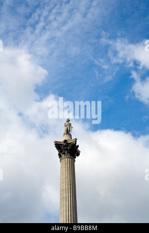 Trafalgar Square di Nelson's colonna Londra Inghilterra Gran Bretagna Regno Unito Regno Unito GB Isole Britanniche Europa UE Foto Stock