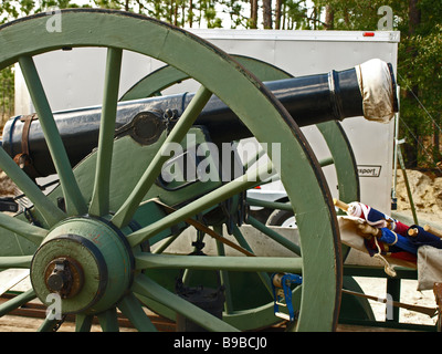 Pezzo di artiglieria replica della guerra civile americana canon mobile con ruote e raggi closeup Foto Stock