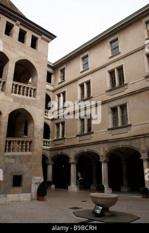 All'interno del cortile dell'hotel de ville Ginevra SVIZZERA Foto Stock