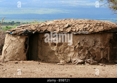 Capanne di fango nel villaggio Masai Foto Stock
