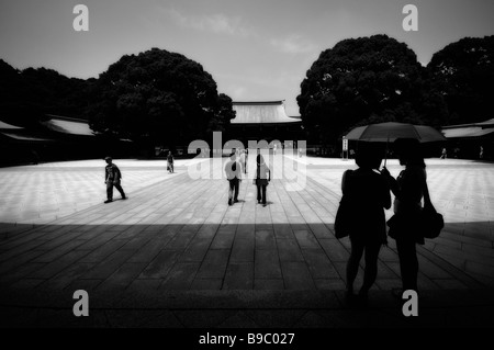 Cortile Principale del Tempio di Meiji complesso. Yoyogi Park. Shibuya. Tokyo. Il Giappone. Foto Stock