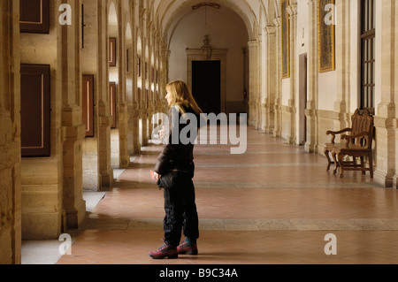 Cortile del monastero Uclés Provincia Cuenca Castilla La Mancha Spagna Foto Stock