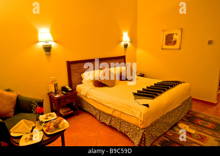 Porto Marina Resort e Spa hotel room interior edificio Egitto Costa Nord di El Alamein Alessandria regione Foto Stock