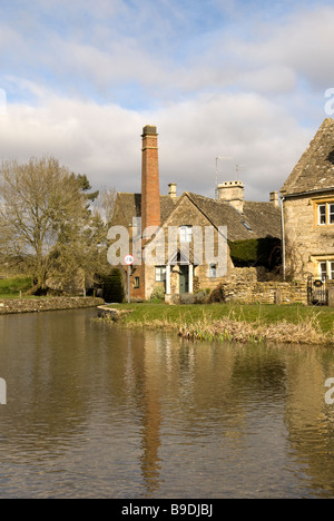 Il mulino ad acqua a Lower Slaughter Cotswolds Gloucestershire in Inghilterra Foto Stock