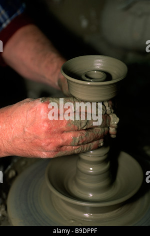 Italia, Campania, Vietri sul Mare, ceramiche, ruota di vasaio Foto Stock