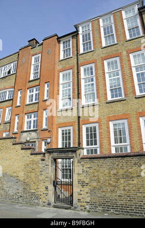 Scheda vecchia scuola convertito in smart appartamenti Holloway Islington Londra Inghilterra REGNO UNITO Foto Stock