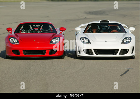 Porsche Gemballa mirage bianco rosso vista anteriore dei veicoli di serie auto vetture sport sport-autovetture affiancate simbolo auto spin-guida Foto Stock