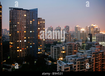 Cina, Pechino. Blocco di appartamenti in una gated area residenziale di Pechino Foto Stock