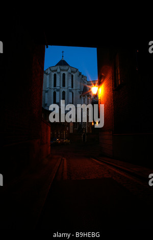 St James's chiesa in spagnolo posto visto da Manchester Mews, Marylebone, London Foto Stock