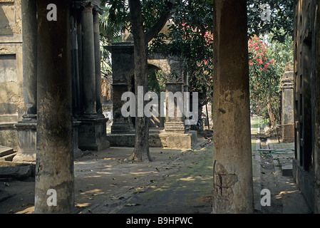 Calcutta, ora Kolkata, India. Park Street cimitero, inaugurato nel 1767. Foto Stock