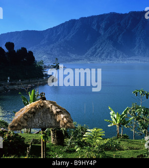Il lago Bratan, Bali, Indonesia, sud-est asiatico Foto Stock