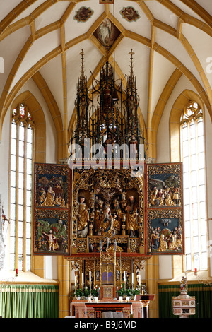 Altare scolpito da Michael Pacher in la gotica Chiesa di pellegrinaggio di San Vincenz in Heiligenblut, Carinzia, Austria, Europa Foto Stock