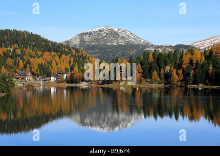 Lago Turrachsee, Turracher Hoehe, Alpi Gurktaler, la Carinzia e la Stiria, Austria, Europa Foto Stock