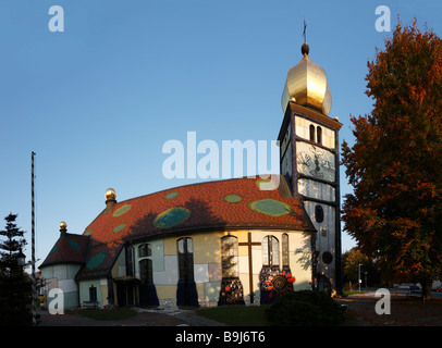 Chiesa Hundertwasser Santa Barbara in Baernbach, Stiria, Austria, Europa Foto Stock