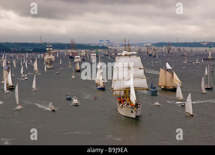 Winderjammer Parade presso Kieler Woche 2008 Tedesco con addestramento alla vela di nave e nave di comando Marine Gorch Fock e ulteriore tradit Foto Stock