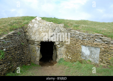 Ingresso alla Stoney Littleton Long Barrow. Foto Stock