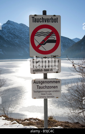 Nessun segno di immersioni al lago Plansee, Tirolo, Austria, Europa Foto Stock