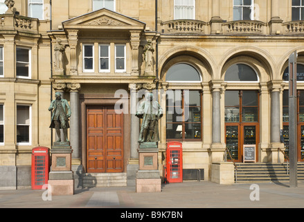 Il vecchio ufficio postale, City Square, Leeds, West Yorkshire, Inghilterra, Regno Unito Foto Stock