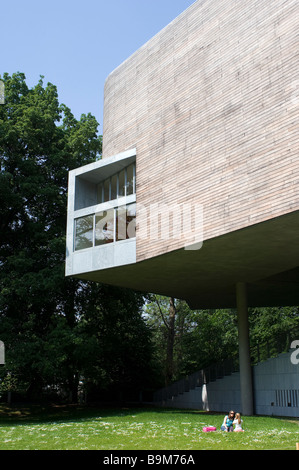 L'Irlanda, nella contea di Cork, Cork University College Cork (UCC), Lewis Glucksman Gallery da architetti O'Donnell & Tuomey Foto Stock