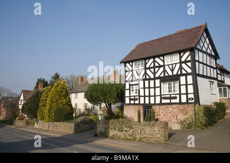 Luston Herefordshire Inghilterra UK Marzo Knapp House un bel mezzo edificio con travi di legno in questo affascinante villaggio Foto Stock