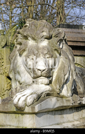 Testa di leone di Abney Cimitero Parco Stoke Newington Hackney Londra Inghilterra REGNO UNITO Foto Stock