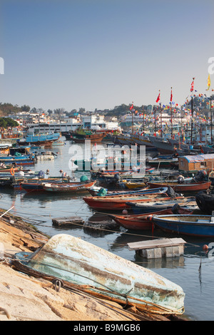 Barche in Cheung Chau Bay, Hong Kong Foto Stock