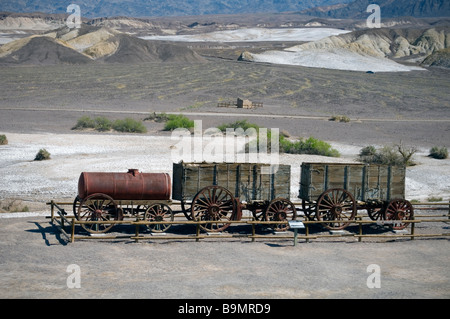 Visualizzazione di un '20 Mule Team' carrello minerario, Armonia borace funziona, il Parco Nazionale della Valle della Morte, California USA Foto Stock