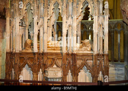 Tomba di Edward II all'interno della cattedrale di Gloucester, England, Regno Unito Foto Stock