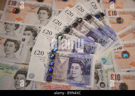 Il denaro, vari British Pound note. Foto di Willy Matheisl Foto Stock