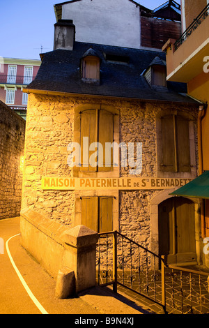 Francia, Hautes Pirenei, Lourdes Bernadetta Soubirous' Padre casa in Rue Bernadette Soubirous, le foto scattate con il Foto Stock