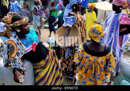 Mali, Mopti regione, Djenne, classificato come patrimonio mondiale dall' UNESCO, lunedì mercato Foto Stock