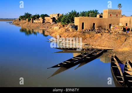 Mali, Mopti Regione, Djenne, classificato come patrimonio mondiale dall' UNESCO, pinasse (tradizionale barca) Foto Stock