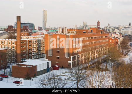 Scienza dei Materiali Centro in inverno con neve sul terreno dell'Università di Manchester REGNO UNITO Foto Stock