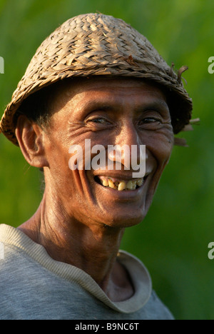 Riso balinesi agricoltore Indonesia Foto Stock