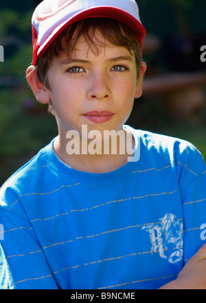 Ritratto di ragazzo nel cappuccio Foto Stock